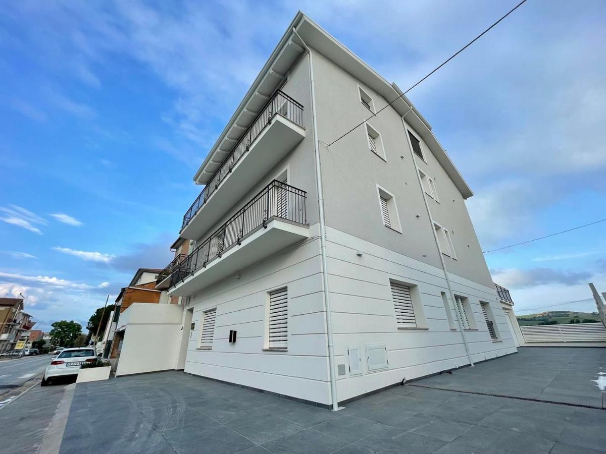 Otium Rooms / Camere E Appartamenti Morrovalle Екстериор снимка