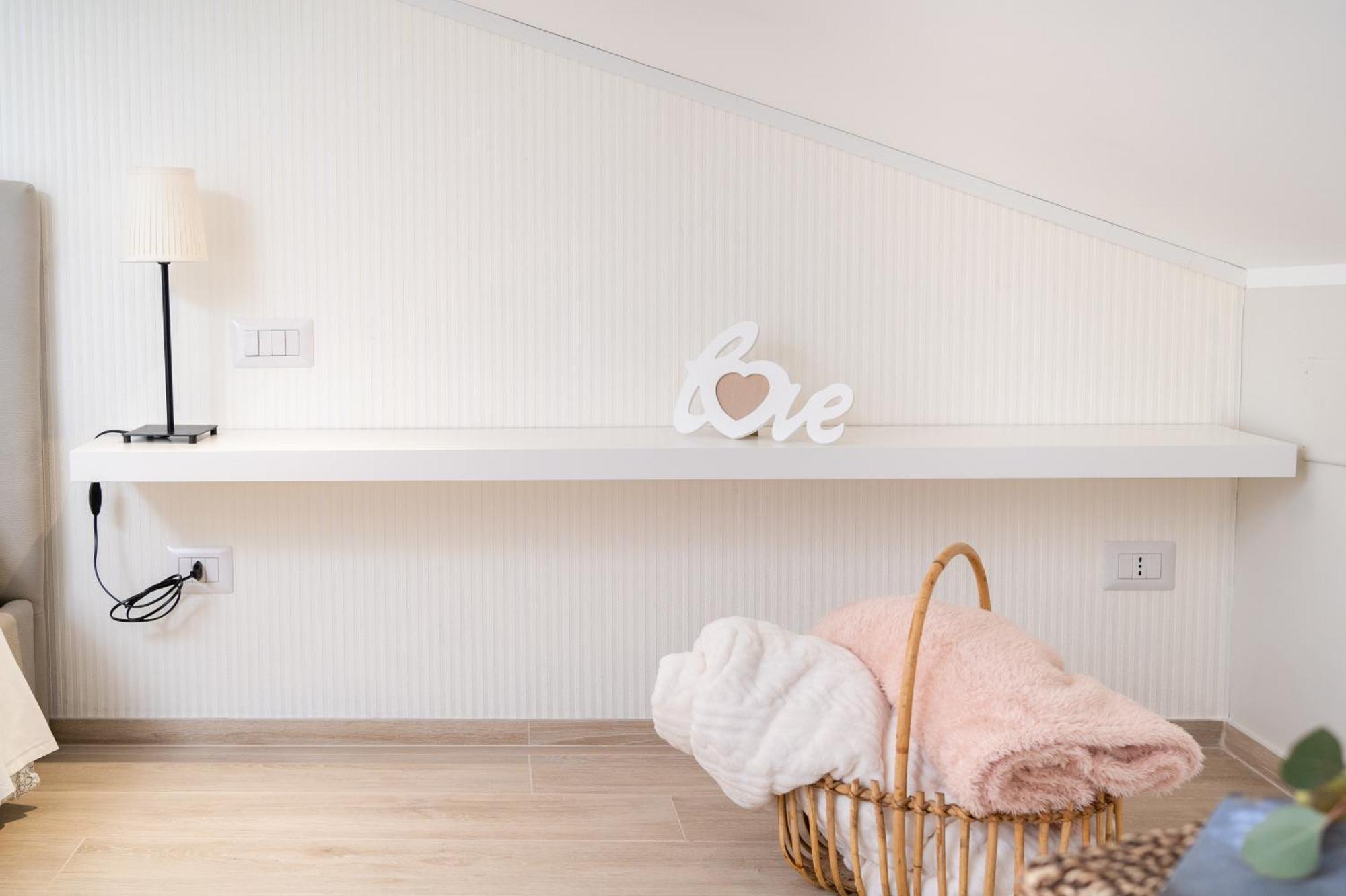 Otium Rooms / Camere E Appartamenti Morrovalle Екстериор снимка